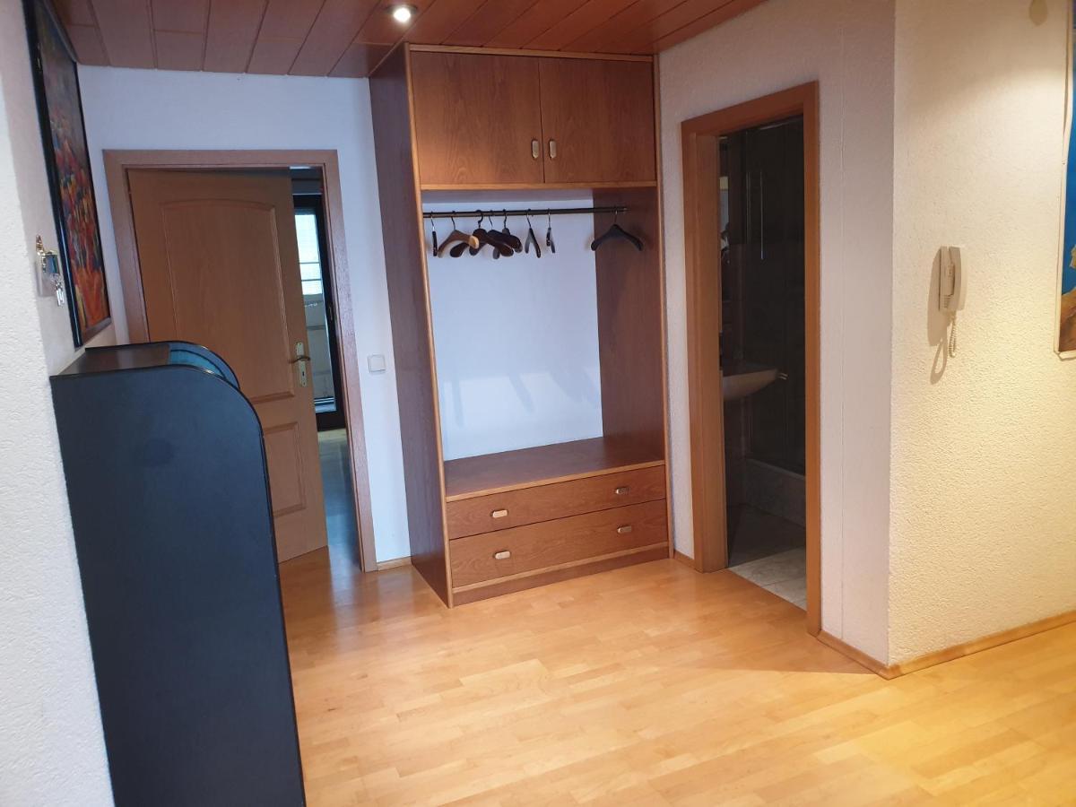 Wohnung Fuer 4 Personen, 2 Schlafzimmer, 2 Parkplaetze, Wlan كونستانز المظهر الخارجي الصورة