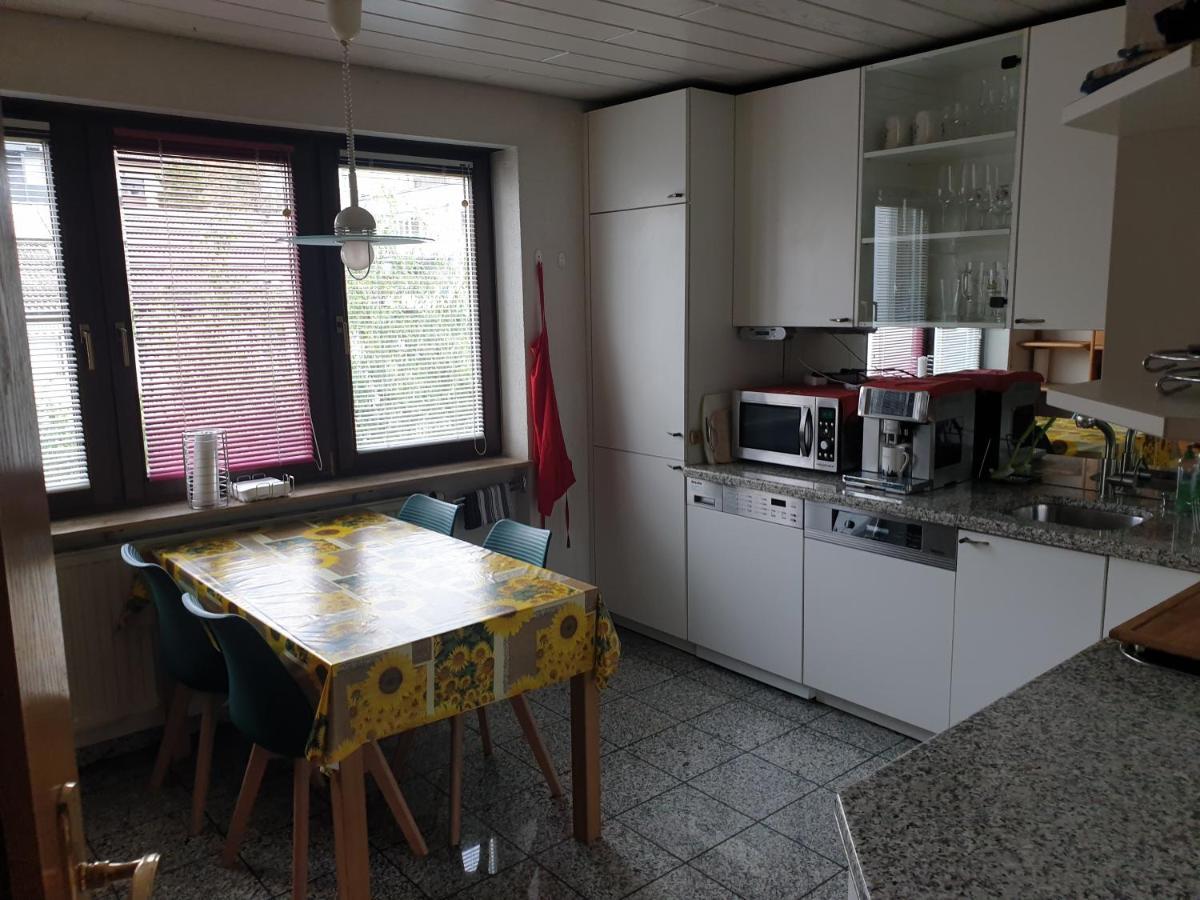 Wohnung Fuer 4 Personen, 2 Schlafzimmer, 2 Parkplaetze, Wlan كونستانز المظهر الخارجي الصورة