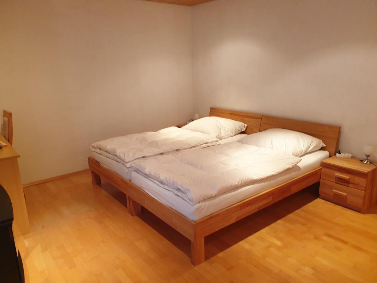 Wohnung Fuer 4 Personen, 2 Schlafzimmer, 2 Parkplaetze, Wlan كونستانز المظهر الخارجي الصورة