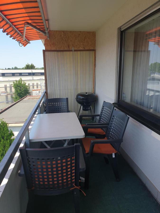 Wohnung Fuer 4 Personen, 2 Schlafzimmer, 2 Parkplaetze, Wlan كونستانز المظهر الخارجي الصورة